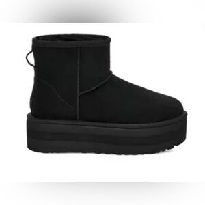 Ugg classic mini platform in black size 8